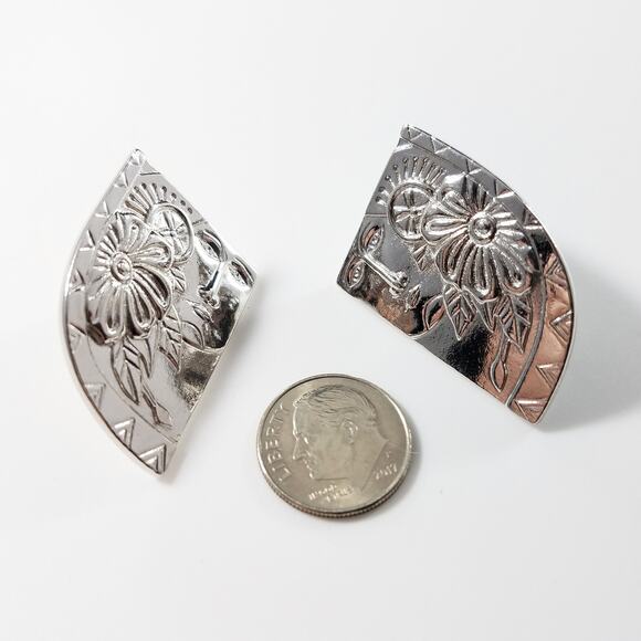 Vintage Laurel Burch Blossoming Woman Earrings, Rhodium Plated, 1990s - Picture 7 of 10